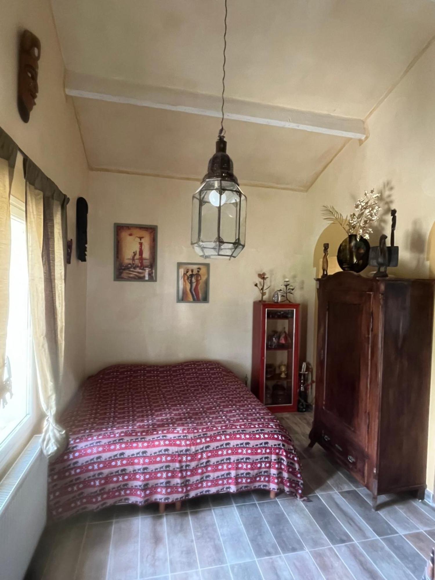 Chambre D'Hotes La Tour-d'Aigues Luaran gambar